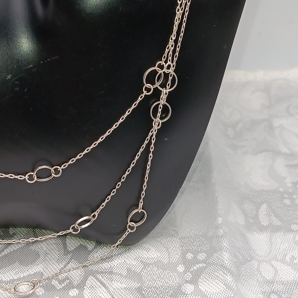 Elegant Gold-Tone Layered Necklace - Picture 3 of 5
